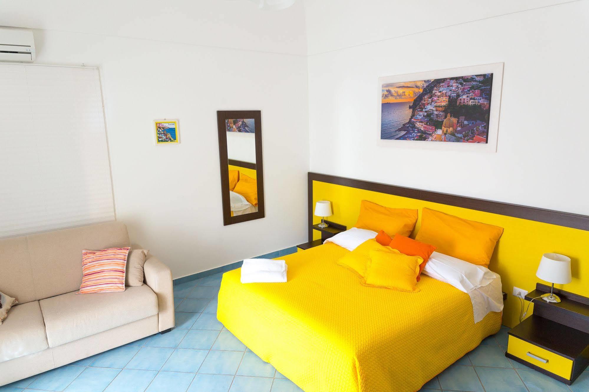 Casa Nilde Bed & Breakfast Positano Exterior photo